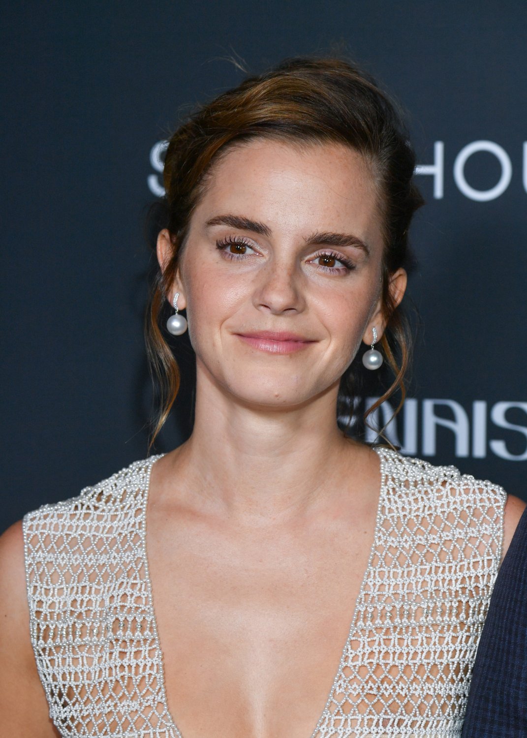 znfOGVBL Emma Watson 4 37.jpg